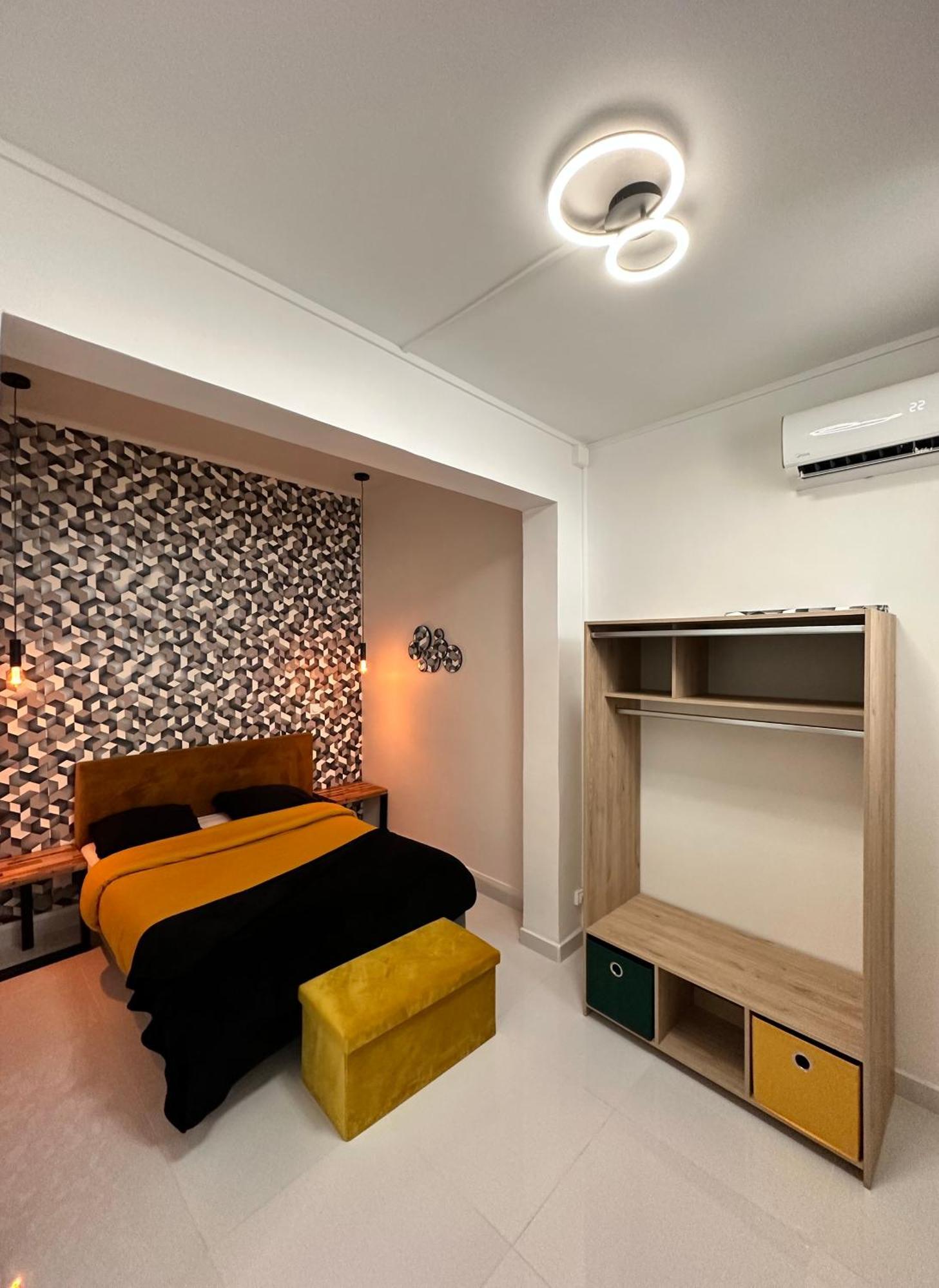 Cyrus Hotel -Housse Coeur De Ville 皮特尔角城 外观 照片