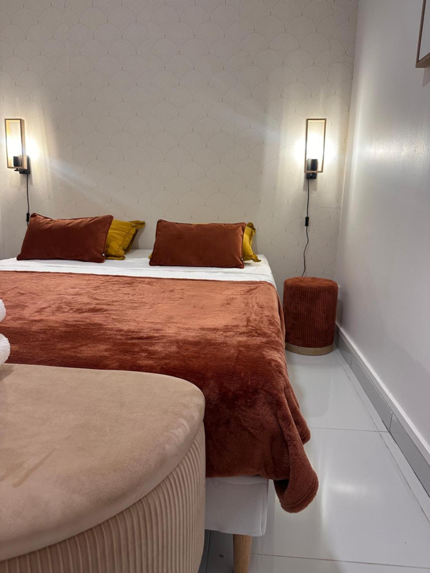 Cyrus Hotel -Housse Coeur De Ville 皮特尔角城 外观 照片